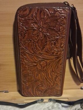 Shyanne Tooled Brown Leather Zip Wristlet Wallet W Tassles
